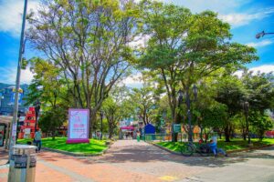 Parque León de Greiff Zona Rosa
