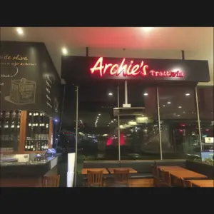 Fachada Archie's
